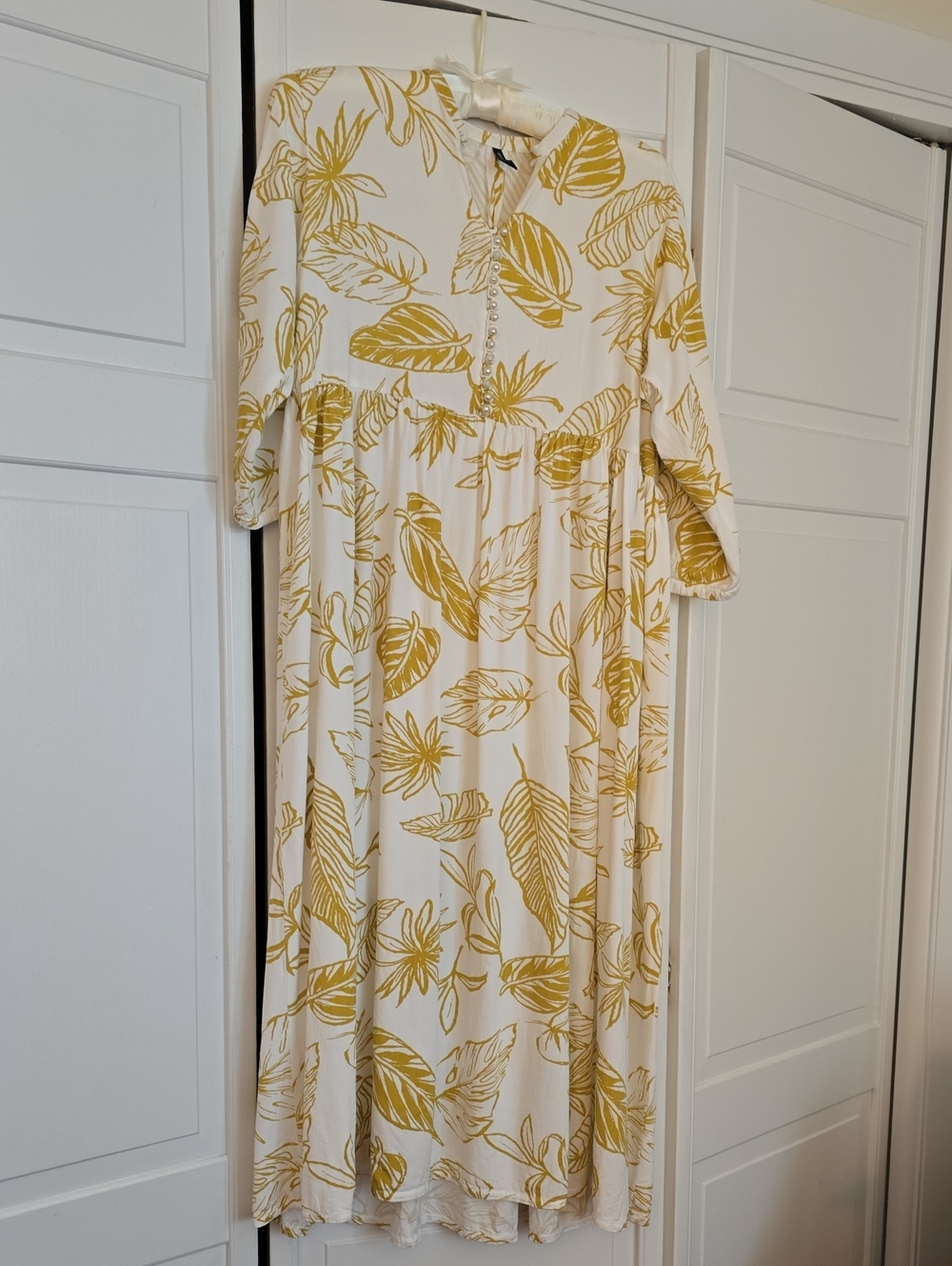 Beechtree Womens Floral Pleated Midi Dress in Yellow Leaf Print Size 12